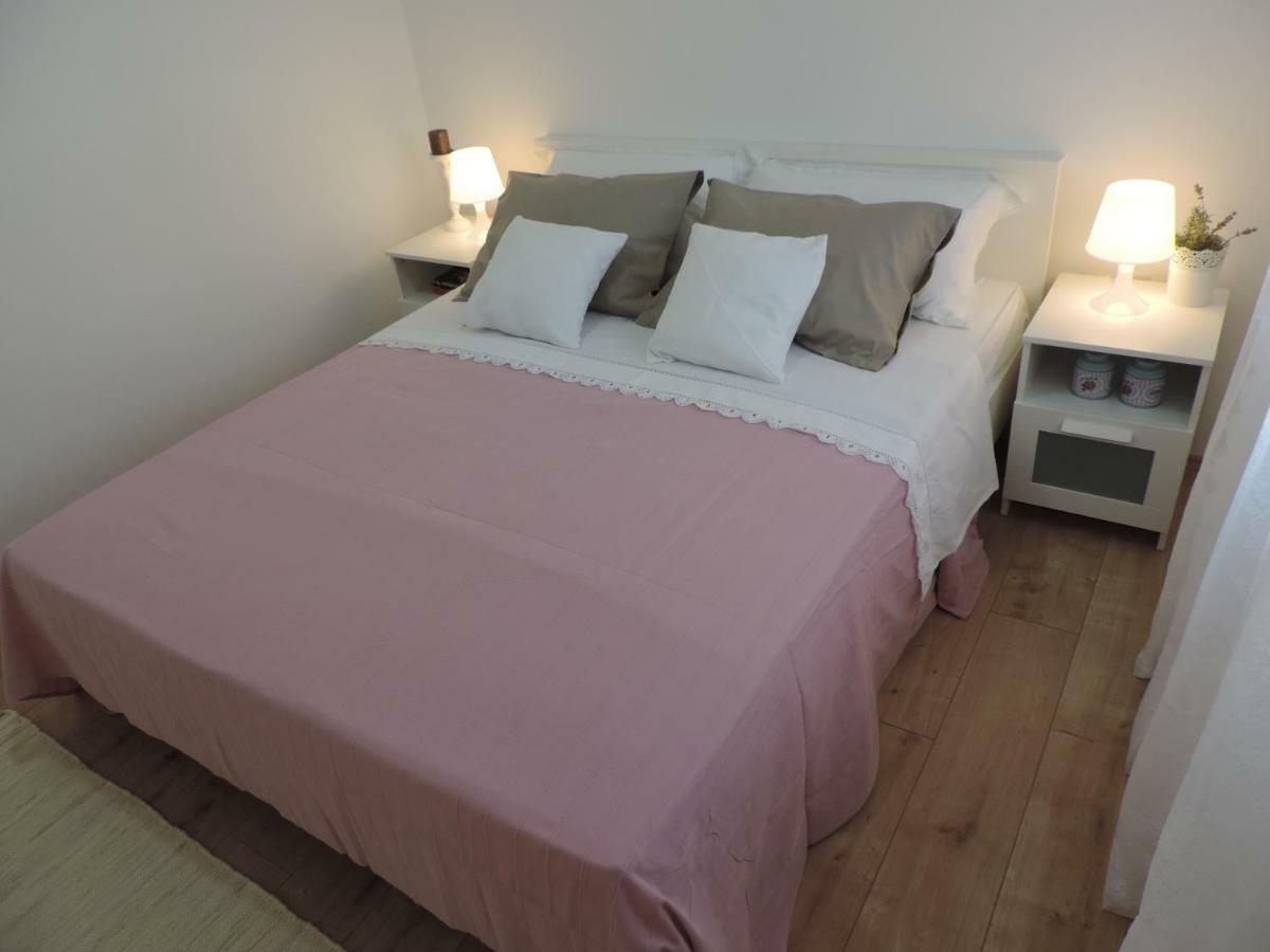 Apartman S Pogledom Zdrelac Exterior photo