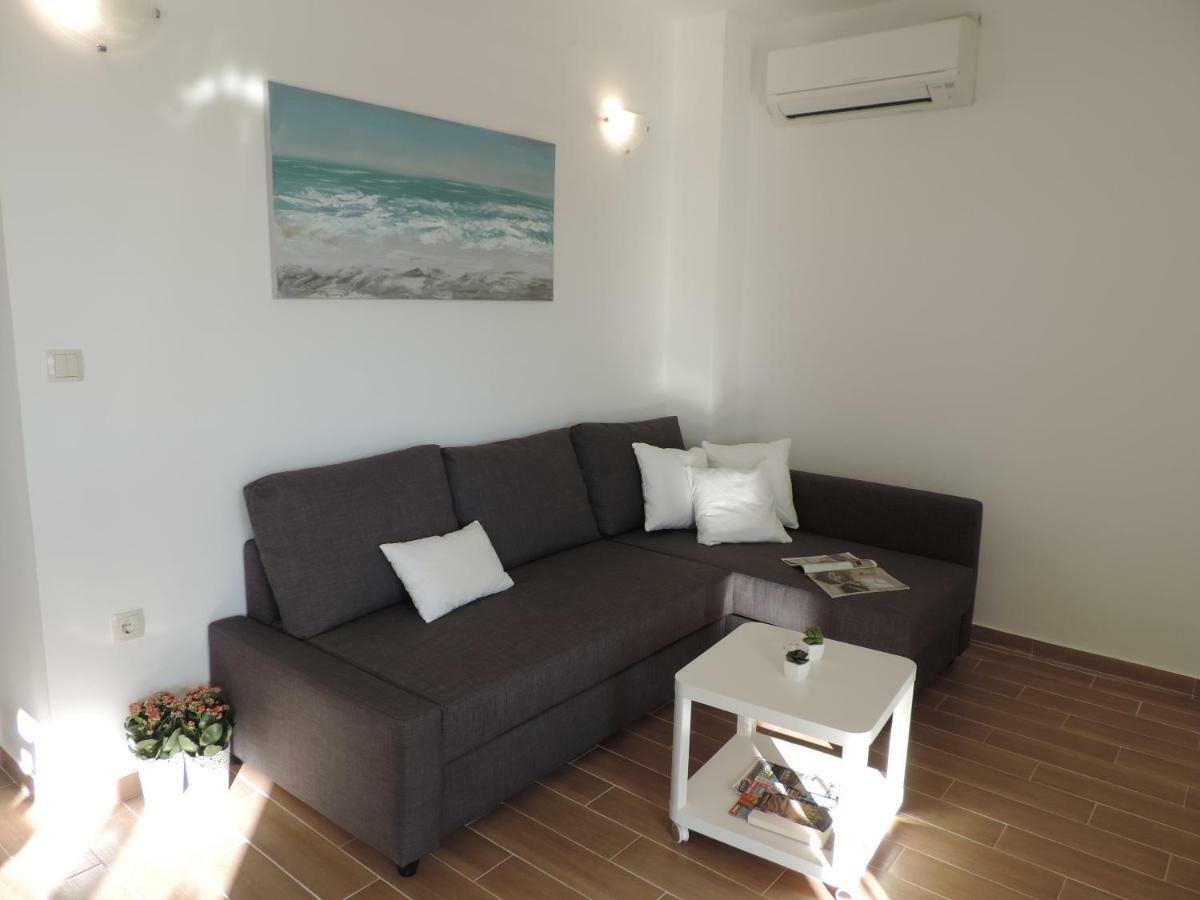 Apartman S Pogledom Zdrelac Exterior photo