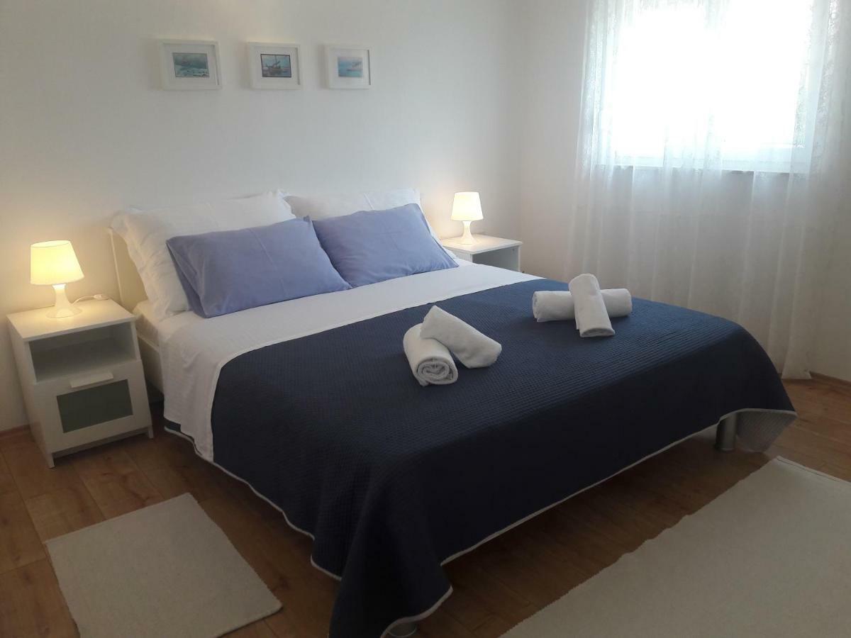 Apartman S Pogledom Zdrelac Exterior photo